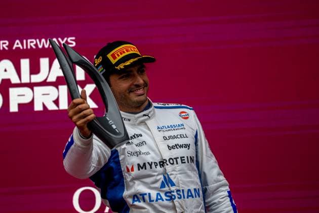 BAKU, AZERBAIJAN: Carlos Sainz, racing for the Williams Racing team during the 2025 Formula 1 Azerbaijan Grand Prix at the Baku City Circuit in Baku, Azerbaijan