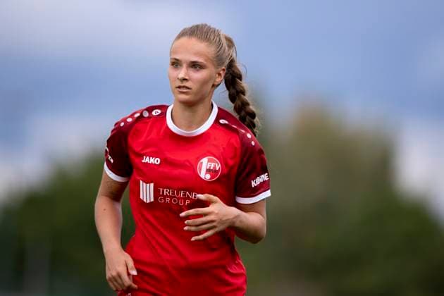 Regionalliga Nordost Frauen 1 FFV Erfurt vs 1 FC Union Berlin II 21 09 2025 Neele Gast 11 1 FFV Erfurt Regionalliga Nordost Frauen 1 FFV Erfurt vs 1 FC Union Berlin II Sportforum Johannesplatz Erfurt 21 09 2025 Copyright: xBEAUTIFULxSPORTS Duehringx