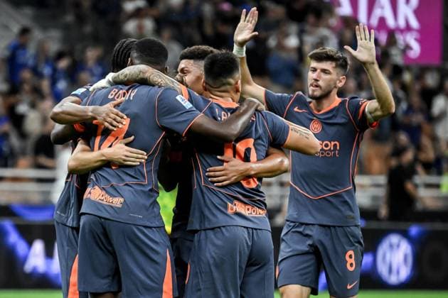September 21, 2025, Milan, MILAN: Inter™s players jubilates after the own goal of 2 to 0 scored by Sassuolo s Tarik Muharemovi? during the Italian serie A soccer match between Inter and Sassuolo at Giuseppe Meazza stadium in Milan, 21 September 2025..ANSA MATTEO BAZZI. Soccer; Serie A: Inter Vs Sassuolo  - ZUMAa110 20250921_zaf_a110_138 Copyright: xMatteoxBazzix