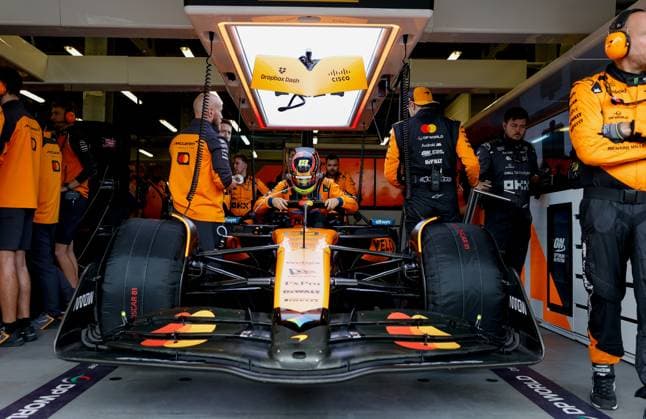 81 Oscar Piastri AUS, McLaren F1 Team , F1 Grand Prix of Azerbaijan at Baku City Circuit on September 21, 2025 in Baku, Azerbaijan Photo by HOCH ZWEI Baku Azerbaijan