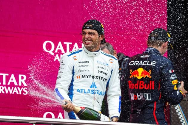 55 Carlos Sainz ESP, Atlassian Williams Racing , F1 Grand Prix of Azerbaijan at Baku City Circuit on September 21, 2025 in Baku, Azerbaijan Photo by HOCH ZWEI Baku Azerbaijan
