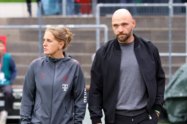 21 09 2025, xsscx, women soccer, 1 FC Koeln VfL Wolfsburg, 1 Fußball Bundesliga, 3 Spieltag, Franz Kremer Stadion, Saison 2025 2026 Britta Carlson Cheftrainerin 1 FC Koeln und Stephan Lerch Chefftrainer VfL Wolfsburg DFB regulations prohibit any use of photographs as image sequences and or quasi video Nordrhein Westfalen Germany Nordrhein Westfalen Germany
