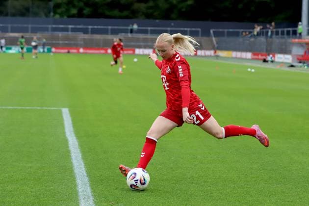 21 09 2025, xsscx, Women Football, 1 FC Koeln VfL Wolfsburg, 1 Fußball Bundesliga, 3 Spieltag, Franz Kremer Stadion, Saison 2025 2026 Anna Gerhardt 1 FC Koeln 21 DFB regulations prohibit any use of photographs as image sequences and or quasi video Nordrhein Westfalen Germany Nordrhein Westfalen Germany