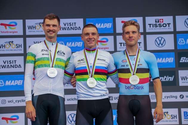 (250922) -- KIGALI, Sept. 22, 2025 -- Gold medalist Remco Evenepoel (C) of Belgium, silver medalist Jay Vine (L) of Australia and bronze medalist Ilan Van Wilder of Belgium pose during the awarding ceremony for the Men s Elite Individual Time Trial of the 2025 UCI Road World Championships in Kigali, Rwanda, on Sept. 21, 2025. (Photo by Xinhua) (SP)RWANDA-KIGALI-CYCLING-UCI-ROAD WORLD CHAMPIONSHIPS-MEN S ELITE CyrilxNdegeya 