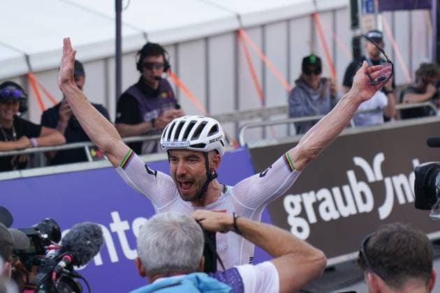 Nino Schurter Ends His Career And Says Goodbye To The XCO World Cup Nino Schurter ends his career and says goodbye to the XCO World Cup during the Man Lenzerheide UCI Mountain Bike World Series - XCO race in Lenzerheide, on September 21, 2025. Lenzerheide Switzerland  Copyright: xFabioxAvernax originalFilename:averna-manlenze250921_np8sH.jpg