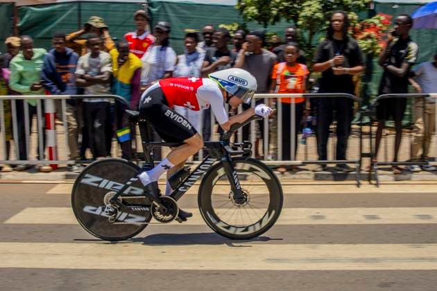 (250922) -- KIGALI, Sept. 22, 2025 -- Marlen Reusser of Switzerland competes during the Women s Elite Individual Time Trial of the 2025 UCI Road World Championships in Kigali, Rwanda, on Sept. 21, 2025. (Photo by Xinhua) (SP)RWANDA-KIGALI-CYCLING-UCI-ROAD WORLD CHAMPIONSHIPS-WOMEN S ELITE CyrilxNdegeya 
