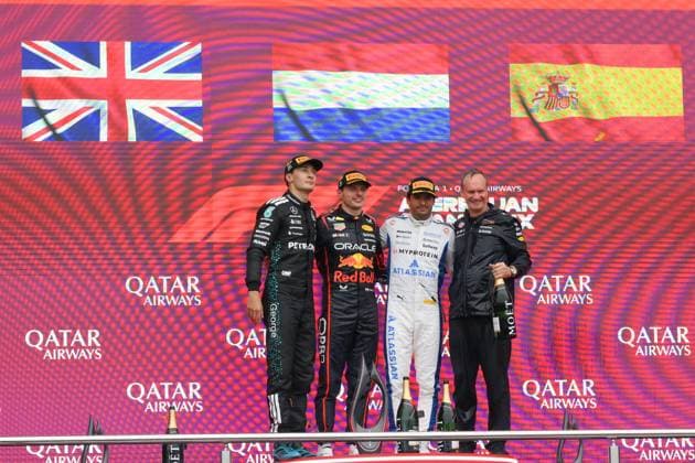 (250922) -- BAKU, Sept. 22, 2025 -- Winner Red Bull Racing s Dutch driver Max Verstappen (2nd L), second-placed Mercedes British driver George Russell (1st L) and third-placed Williams Spanish driver Carlos Sainz (2nd R) pose during the awarding ceremony after the race of the 2025 Formula One Azerbaijan Grand Prix in Baku, Azerbaijan, Sept. 21, 2025. (Photo by Xinhua) (SP)AZERBAIJAN-BAKU-F1-AZERBAIJAN GRAND PRIX-RACE TofikxBabayev 