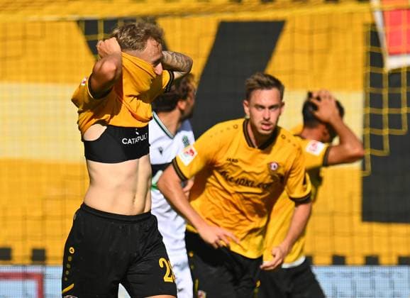 Sascha Risch Dresden , 21 09 2025, Fußball, GER, Saison 2025 2026, 2 Bundesliga, Zweite Liga, 6 Spieltag, Rudolf Harbig Stadion Dresden, SG Dynamo Dresden Hannover 96, DFB AND DFL REGULATIONS PROHIBIT ANY USE OF PHOTOGRAPHS as IMAGE SEQUENCES and or QUASI VIDEO,
