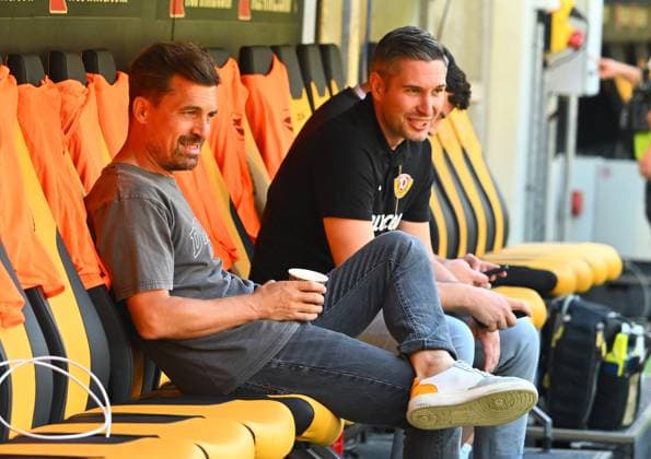 f l Coach Thomas Stamm and Stephan Zimmermann Managing Director Finance, both Dresden , 21 09 2025, Football, GER, Season 2025 2026, 2 Bundesliga, Second League, Matchday 6, Rudolf Harbig Stadion Dresden, SG Dynamo Dresden Hannover 96, DFB AND DFL REGULATIONS PROHIBIT ANY USE OF PHOTOGRAPHS as IMAGE SEQUENCES and or QUASI VIDEO,