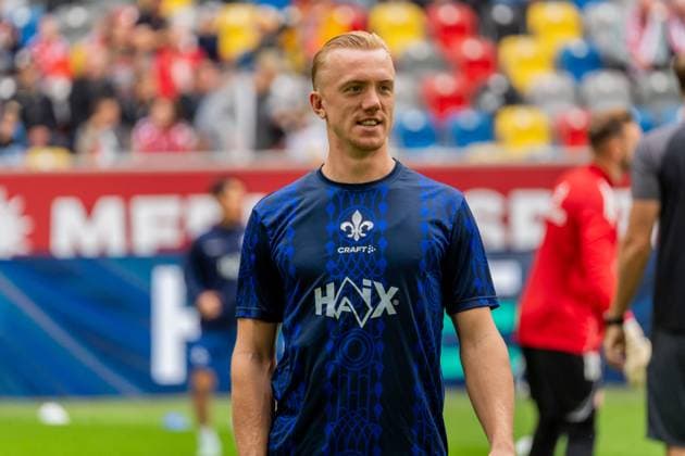 Crop, Portrait Isac Lidberg SV Darmstadt 98, 07 while warming up, GER, Fortuna Duesseldorf vs SV Darmstadt 98, Football, 2 Bundesliga, Matchday 6, Season 2025 2026, 21 09 2025, DFL REGULATIONS PROHIBIT ANY USE OF PHOTOGRAPHS AS IMAGE SEQUENCES AND OR QUASI VIDEO, GER, Fortuna Duesseldorf vs SV Darmstadt 98, Football, 2 Bundesliga, Matchday 6, Season 2025 2026, 21 09 2025 Duesseldorf Copyright: xEibner-Pressefoto Jan-NiclasxGrox EP_JGG