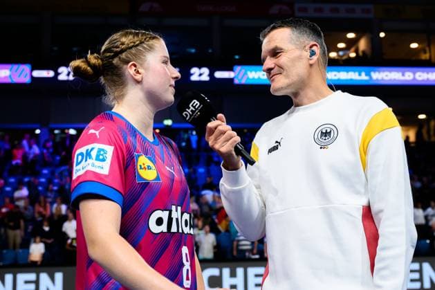 Krefeld Handball Women Laenderspiel Germany Netherlands Nina Engel Germany , Jens Zimmermann Krefeld Yayla Arena Nordrhein Westfalen Germany