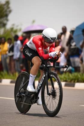 2025 UCI Road World Championships Picture by Chris Auld SWpix.com - 22 09 2025 - Cycling - 2025 UCI Road World Championships - BK Arena to Kigali Convention Centre, Kigali, Rwanda - Women Under-23 Individual Time Trial (ITT) - Ava Holmgren (Canada) Copyright: x xSWpix.comx(t axPhotographyxHubxLtd)xChrisxAuld SWpix.comx SWP-3030-5450