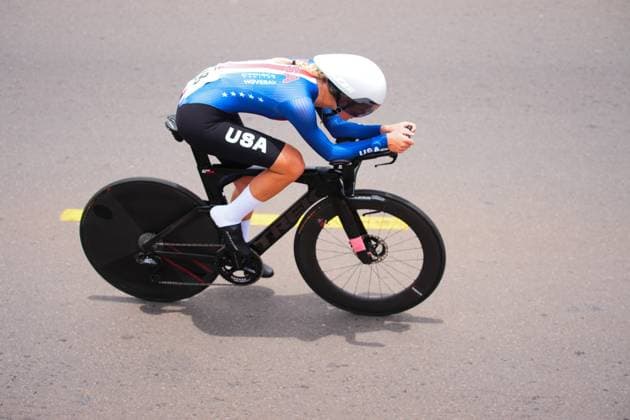 2025 UCI Road World Championships Picture by Zac Williams SWpix.com - 22 09 2025 - Cycling - 2025 UCI Road World Championships - BK Arena to Kigali Convention Centre, Kigali, Rwanda - Women Under-23 Individual Time Trial (ITT) - Mia Aseltine (USA) Copyright: x xSWpix.comx(t axPhotographyxHubxLtd)xZacxWilliams SWpix.comx SWP-3030-5484