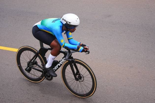 2025 UCI Road World Championships Picture by Zac Williams SWpix.com - 22 09 2025 - Cycling - 2025 UCI Road World Championships - BK Arena to Kigali Convention Centre, Kigali, Rwanda - Women Under-23 Individual Time Trial (ITT) - Martha Ntakirutimana (Rwanda) Copyright: x xSWpix.comx(t axPhotographyxHubxLtd)xZacxWilliams SWpix.comx SWP-3030-5545