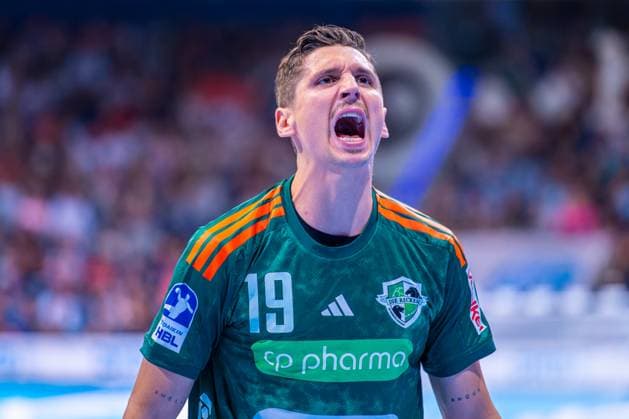 Marius Steinhauser TSV Hannover Burgdorf, No. 19 v l , TSV Hannover Burgdorf green against Rhein Neckar Löwen yellow on matchday 5 of the 2025 2026 season in the DAIKIN Handball Bundesliga 21 09 2025, ZAG Arena Hannover, GER , Copyright: xJanxGuentherx xTSVxHannover-Burgdorfx