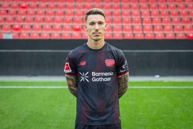 Alex Grimaldo (Bayer Leverkusen) Bayer Leverkusen; 1.BL Porträttermin 2025 2026 *** Alex Grimaldo Bayer Leverkusen Bayer Leverkusen 1 BL Portrait date 2025 2026