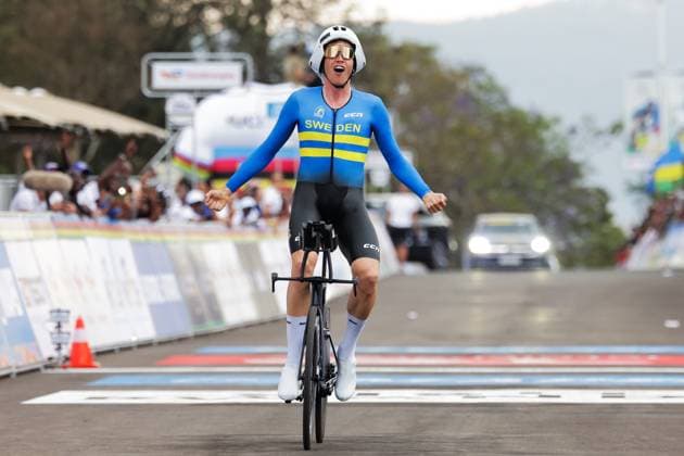 2025 UCI Road World Championships Picture by Alex Whitehead SWpix.com - 22 09 2025 - Cycling - 2025 UCI Road World Championships - BK Arena to Kigali Convention Centre, Kigali, Rwanda - Men Under-23 Individual Time Trial (ITT) - Jakob Soderqvist (Sweden) Wins the Men Under-23 Individual Time Trial (ITT) World Championship, WM, Weltmeisterschaft Copyright: x xSWpix.comx(t axPhotographyxHubxLtd)xAlexxWhitehead SWpix.comx SWP-3030-5794