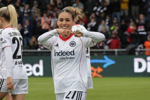 22 09 2025, xgrfx, Soccer Google Pixel Women Bundesliga, Eintracht Frankfurt RB Leipzig v l Goal, Ereleta Memeti Eintracht Frankfurt DFL DFB REGULATIONS PROHIBIT ANY USE OF PHOTOGRAPHS as IMAGE SEQUENCES and or QUASI VIDEO Frankfurt am Main