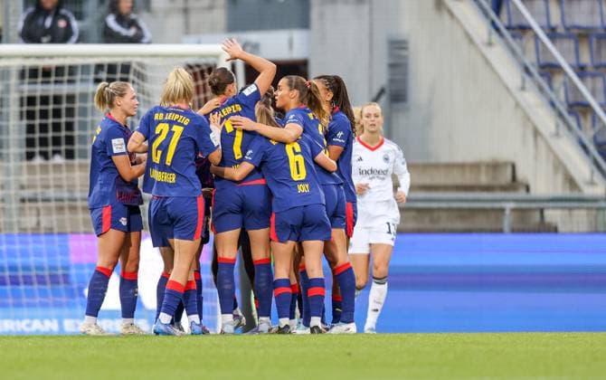 DEU, Frankfurt, Eintracht Frankfurt vs RB Leipzig, Google Pixel Frauen Bundesliga DFB, Saison 2526, Stadion am Bretanobad, 3 Spieltag, im Bild Annabel Schasching RB Leipzig 16 erzielt das Tor zum 1 1, Jubel und Freude DFB DFL REGULATIONS PROHIBIT ANY USE OF PHOTOGRAPHS AS IMAGE SEQUENCES AND OR QUASI VIDEO, 22 09 2025, Copyright: HMBxMedia HendrikxHamelau