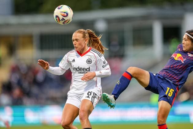 DEU, Frankfurt, Eintracht Frankfurt vs RB Leipzig, Google Pixel Frauen Bundesliga DFB, Saison 2526, Stadion am Bretanobad, 3 Spieltag, im Bild Lisanne Gräwe Eintracht Frankfurt 8 DFB DFL REGULATIONS PROHIBIT ANY USE OF PHOTOGRAPHS AS IMAGE SEQUENCES AND OR QUASI VIDEO, 22 09 2025, Copyright: HMBxMedia HendrikxHamelau