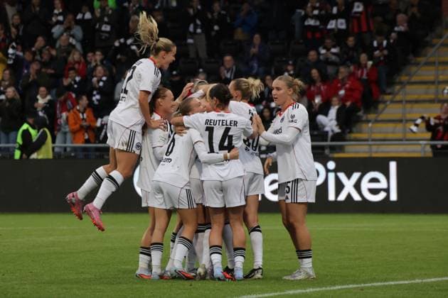 22 09 2025, xgrfx, Soccer Google Pixel Womens Bundesliga, Eintracht Frankfurt RB Leipzig v l Goal, Amanda Ilestedt Eintracht Frankfurt DFL DFB REGULATIONS PROHIBIT ANY USE OF PHOTOGRAPHS as IMAGE SEQUENCES and or QUASI VIDEO Frankfurt am Main