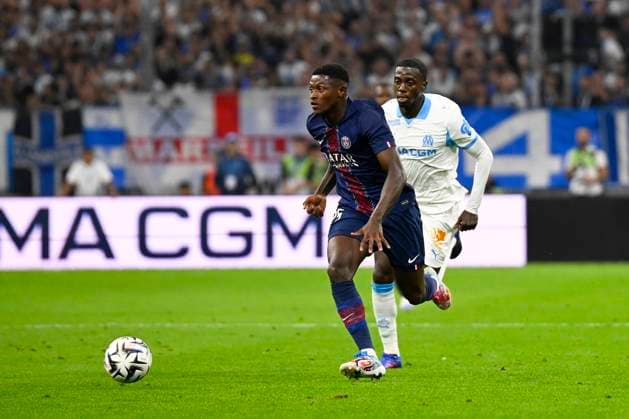 FOOTBALL : Olympique de Marseille VS Paris Saint Germain - Ligue 1 McDonald s - 22 09 2025 Nuno Mendes (PSG) - Ligue 1 Mcdonald s match between Olympique de Marseille and Paris Saint Germain on September 22, 2025 at the Orange Velodrome Stadium in Marseille. MarseilleFrance  Copyright: xWilliamxCannarellax