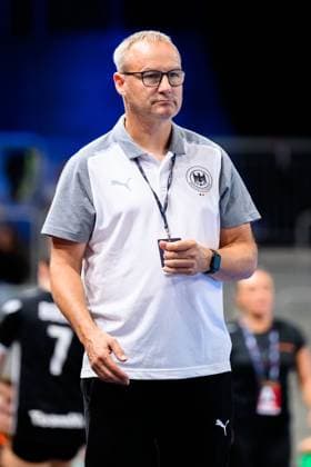 Krefeld Handball wU20 Laenderspiel Germany Netherlands Coach Christopher Nordmeyer Germany Krefeld Yayla Arena Germany