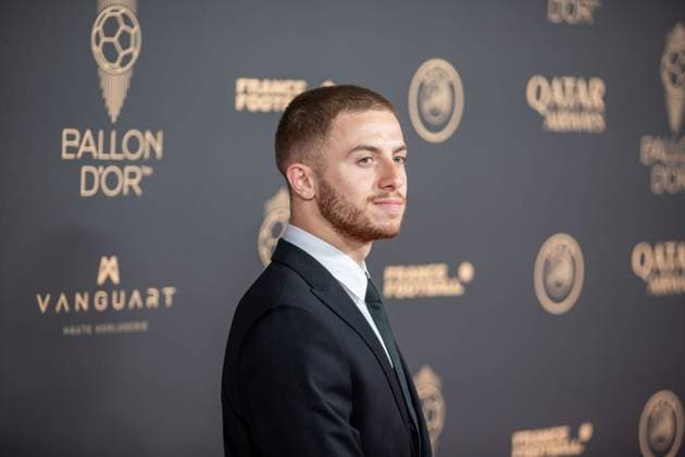 September 22, 2025, Paris, Å½Le-De-France, France: September 22, 2025, Paris, France: French Youtuber Michou on the red carpet in the Tho oÂ¢tre du ChoÂ¢telet. Paris France - ZUMAp284 20250922_zip_p284_022 Copyright: xMickaelxPintax