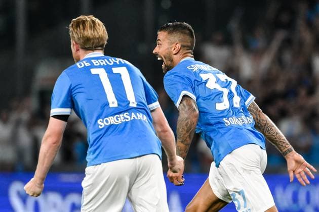 Leonardo Spinazzola of SSC Napoli (r) celebrates with Kevin De Bruyne after scoring the goal of 2-1 during the Serie A 2025 2026 football match between SSC Napoli and Pisa SC 1909 at Diego Armando Maradona stadium in Naples (Italy), September 22, 2025. andreaxstaccioli