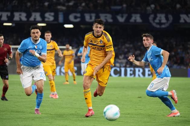 September 22, 2025, Napoli, Campania, ITALIA: During the 2025 26 Italian Serie A football match between SSC Napoli and Pisa on September 22, 2025, at the Diego Armando Maradona Stadium in Naples...Pictured: Napoli ITALIA - ZUMAs236 20250922_aap_s236_088 Copyright: xFabioxSassox