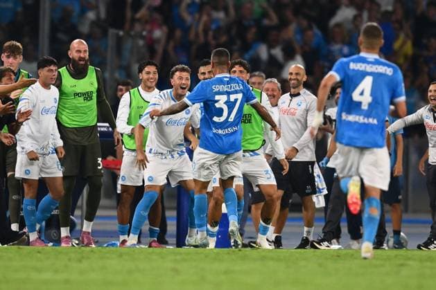 CALCIO - Serie A - SSC Napoli vs Pisa SC Leonardo Spinazzola of S.S.C. Napoli celebrates after scoring the goal of 2-1 during the 4th day of the Serie A Championship between S.S.C. Napoli and A.C. Pisa 1909 at the Diego Armando Maradona Stadium on September 22, 2025 in Naples, Italy. Naples Italy  Copyright: xIPAxSport ABACAx