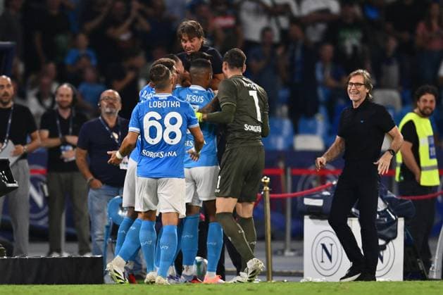 CALCIO - Serie A - SSC Napoli vs Pisa SC Lorenzo Lucca of S.S.C. Napoli celebrates after scoring the goal of 3-1 during the 4th day of the Serie A Championship between S.S.C. Napoli and A.C. Pisa 1909 at the Diego Armando Maradona Stadium on September 22, 2025 in Naples, Italy. Naples Italy  Copyright: xIPAxSport ABACAx