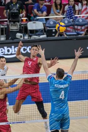 September 22, 2025, Pasay City, Manila, Philippines: USA vs Slovenia during the FIVB Mens Volleyball World Championship, WM, Weltmeisterschaft 2025 in Manila, Philippines. USA and Slovenia at 1 set all. USA lead in the 3rd set. USAs Jeffrey JENDRYK II in action Pasay City Philippines - ZUMAr144 20250922_zap_r144_003 Copyright: xJaynexRussellx