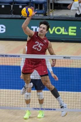 September 22, 2025, Pasay City, Manila, Philippines: USA vs Slovenia during the FIVB Mens Volleyball World Championship, WM, Weltmeisterschaft 2025 in Manila, Philippines. USA and Slovenia at 1 set all. USA lead in the 3rd set. USAs Ethan CHAMPLIN at the net Pasay City Philippines - ZUMAr144 20250922_zap_r144_005 Copyright: xJaynexRussellx