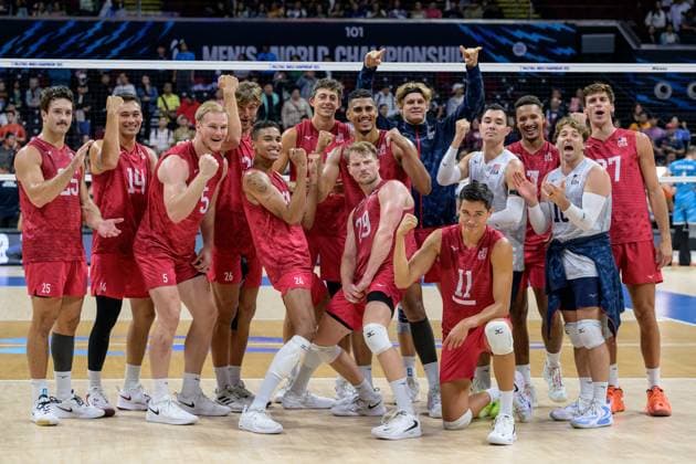 September 22, 2025, Pasay City, Manila, Philippines: USA vs Slovenia during the FIVB Mens Volleyball World Championship, WM, Weltmeisterschaft 2025 in Manila, Philippines. USA and Slovenia at 1 set all. USA lead in the 3rd set. USA win 3 sets to 1 Pasay City Philippines - ZUMAr144 20250922_zap_r144_012 Copyright: xJaynexRussellx