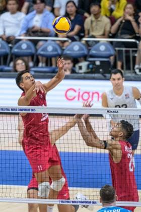 September 22, 2025, Pasay City, Manila, Philippines: USA vs Slovenia during the FIVB Mens Volleyball World Championship, WM, Weltmeisterschaft 2025 in Manila, Philippines. USA and Slovenia at 1 set all. USA lead in the 3rd set. UDSAs Micah CHRISTENSON Pasay City Philippines - ZUMAr144 20250922_zap_r144_027 Copyright: xJaynexRussellx