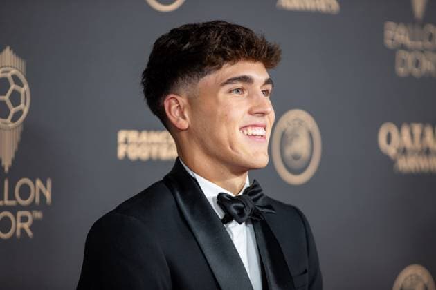 September 22, 2025, Paris, Å½Le-De-France, France: September 22, 2025, Paris, France: Pau Cubarsi on the red carpet in the Tho oÂ¢tre du ChoÂ¢telet. Paris France - ZUMAp284 20250922_zip_p284_136 Copyright: xMickaelxPintax