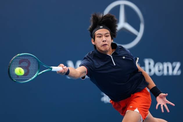 BEIJING, CHINA - SEPTEMBER 23: Zhou Yi of China competes in the Men s Singles Qualifying first round match against David Goffin of Belgium on day 2 of the 2025 China Open at National Tennis Center on September 23, 2025 in Beijing, China.  Copyright: xVCGx 111592707960