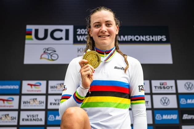 BACKSTEDT Zoe UCI Road Cycling World Championships Kigali Rwanda 2025 BACKSTEDT Zoe GBR Great Britain Winner First Place Award Ceremony Medal Ceremony Podium Landscape horizontal Landscape Event Event UCI Road Cycling World Championships Kigali Rwanda 2025 Category Category Cycling Road Cycling World Championships Elite Women U23 Location Location Africa Rwanda Kigali Start Kigali Finish Kigali Individual Time Trail ITT Distance 22,6 km Date Date 22 09 2025 Monday Day 2
