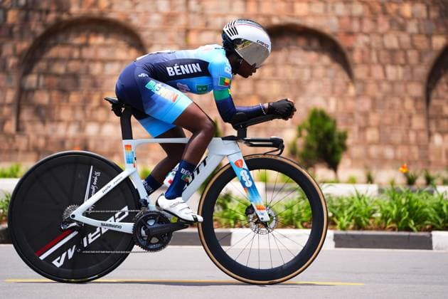 2025 UCI Road World Championships Picture by Zac Williams SWpix.com - 23 09 2025 - Cycling - 2025 UCI Road World Championships - BK Arena to Kigali Convention Centre, Kigali, Rwanda - Women Junior Individual Time Trial (ITT) Podium - Georgette Vignonfodo N (Benin) Copyright: x xSWpix.comx(t axPhotographyxHubxLtd)xZacxWilliams SWpix.comx SWP-3030-5872
