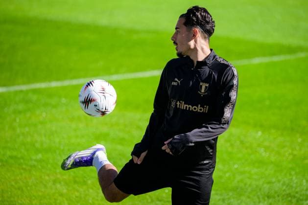250923 Adrian Skogmar during a training session with Malmö FF on September 23, 2025 in Malmö Photo Ludvig Thunman BILDBYRAN kod LT LT0728 fotboll football soccer fotball uefa europa league europa league träning practice training malmö ff bbeng  Copyright: LUDVIGxTHUNMAN BB250923LT004