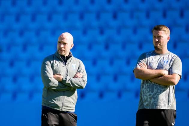 250923 Head coach Henrik Rydström and Assistant coach Theodor Olsson during a training session with Malmö FF on September 23, 2025 in Malmö Photo Ludvig Thunman BILDBYRAN kod LT LT0728 fotboll football soccer fotball uefa europa league europa league träning practice training malmö ff bbeng  Copyright: LUDVIGxTHUNMAN BB250923LT008