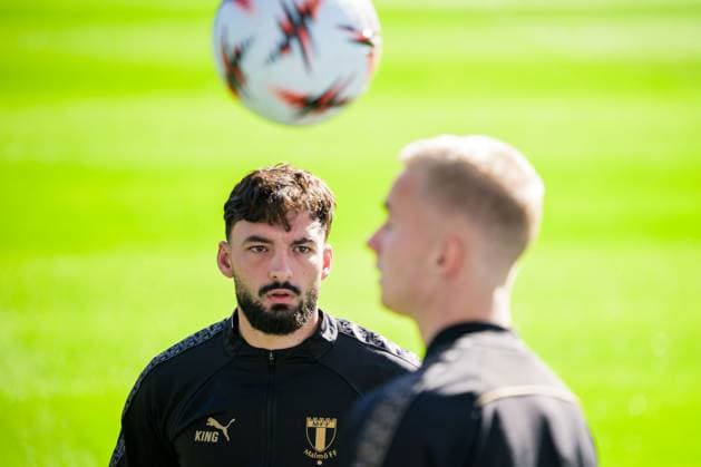 250923 Sead Haksabanovic and Daniel Gudjohnsen during a training session with Malmö FF on September 23, 2025 in Malmö Photo Ludvig Thunman BILDBYRAN kod LT LT0728 fotboll football soccer fotball uefa europa league europa league träning practice training malmö ff bbeng  Copyright: LUDVIGxTHUNMAN BB250923LT015