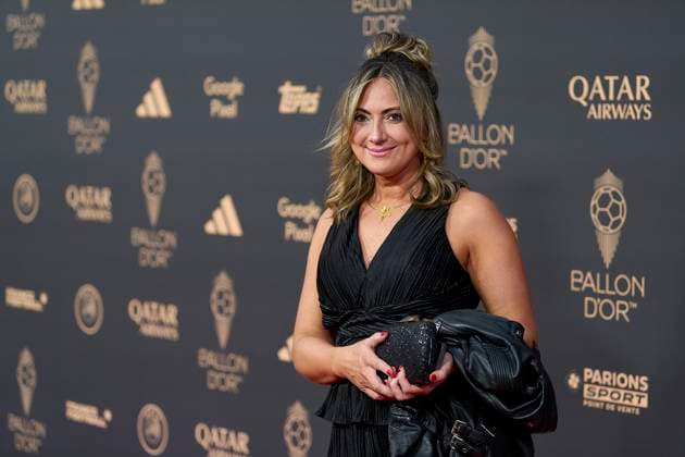 69th Ballon D Or Photocall At Theatre Du Chatelet In Paris PARIS, FRANCE - SEPTEMBER 22: Lindsey Heaps of United States and OL Lyonnes attends the 69th Ballon D Or Photocall at Theatre Du Chatelet on September 22, 2025 in Paris, France. Paris France  Copyright: xJosexBretonx originalFilename:bretonhernandez-69thball250922_npowU.jpg