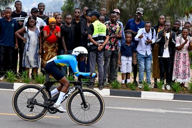 UCI 2025 Road World Championship, WM, Weltmeisterschaft Kigali 23 09 2025 KIGALI, RWANDA - SEPTEMBER 23 : Yvonne Masengesho Vainqueur (RWA) during the Women Junior Individual Time Trial of the UCI Road World Championships 2025 92nd edition an UCI World Championships cycling race of 18.3 km with start in Kigali and finish in Kigali on September 23, 2025 in Kigali, Rwanda, 23 09 2025 Kigali Rwanda  Copyright: xJanxDexMeuleneirx