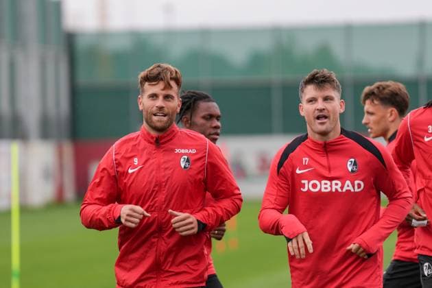 Lucas Höler Lucas Hoeler SC Freiburg, 09 , Lukas Kübler Lukas Kuebler SC Freiburg, 17 , last media training session of SC Freiburg before the first Europa League match in the league phase, Germany, Football, UEFA Europa League, Matchday 1, 2025 2026, SC Freiburg vs FC Basel, 23 09 2025, last media training session of SC Freiburg before the first Europa League match in the league phase, Europa Park Stadion, Freiburg, Germany Freiburg Europa Park Stadion Baden Württemberg Germany Copyright: xArnexAmbergx