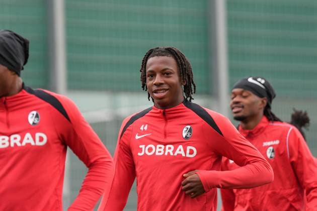 Johan Manzambi SC Freiburg, 44 , last media training session of SC Freiburg before the first Europa League match in the league phase, Germany, Football, UEFA Europa League, 1 matchday, 2025 2026, SC Freiburg vs FC Basel, 23 09 2025, last media training session of SC Freiburg before the first Europa League match in the league phase, Europa Park Stadion, Freiburg, Germany Freiburg Europa Park Stadion Baden Württemberg Germany Copyright: xArnexAmbergx