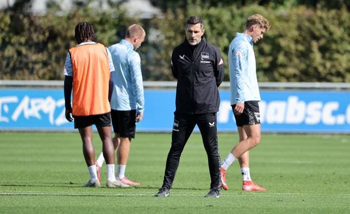 Coach Stefan Leitl pensive single image cropping action sport soccer soccer season 2025 2026 2 Bundesliga men DFL 23 09 2025 Training Hertha BSC Berlin DFL regulations prohibit any use of photographs as image sequences and or quasi video