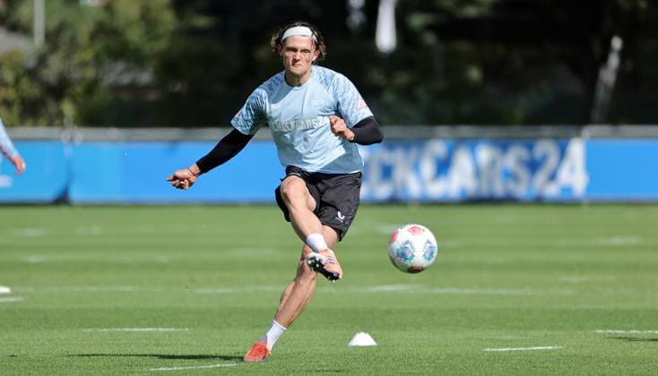 Fabian Reese single image cropping action sports football soccer season 2025 2026 2 Bundesliga men DFL 23 09 2025 Training Hertha BSC Berlin DFL regulations prohibit any use of photographs as image sequences and or quasi video