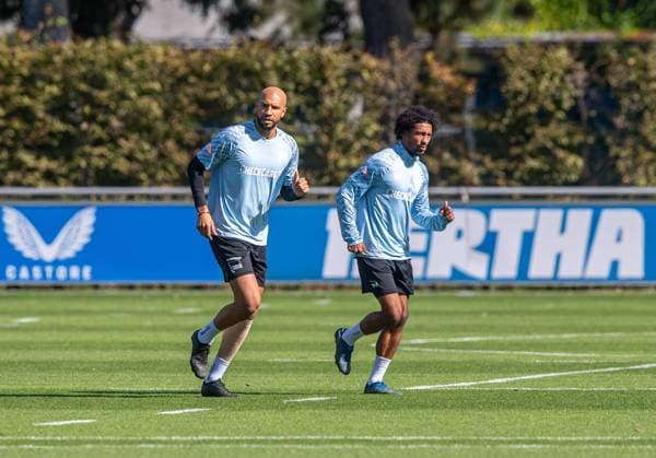 Soccer, Men, Season 2025 26, 2 Bundesliga, Hertha BSC, Training, v l John Anthony Brooks Hertha BSC , Jeremy Dudziak Hertha BSC , 23 09 2025, Copyright: xSebastianxRäppold MatthiasxKochx
